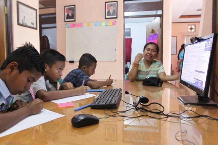 Kelas Kedua Sekolah di Awan