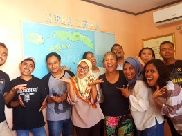 Kelas Teater bersama Tante Nel Lekatompessy dari DELTADUA