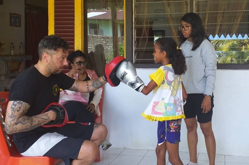 Kickboxing Class di Negeri Paperu.