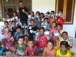Kickboxing Class di Negeri Paperu.