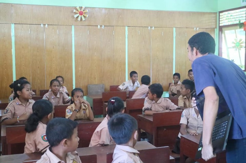 Heka Leka Goes To School di SD Negeri Seilale.